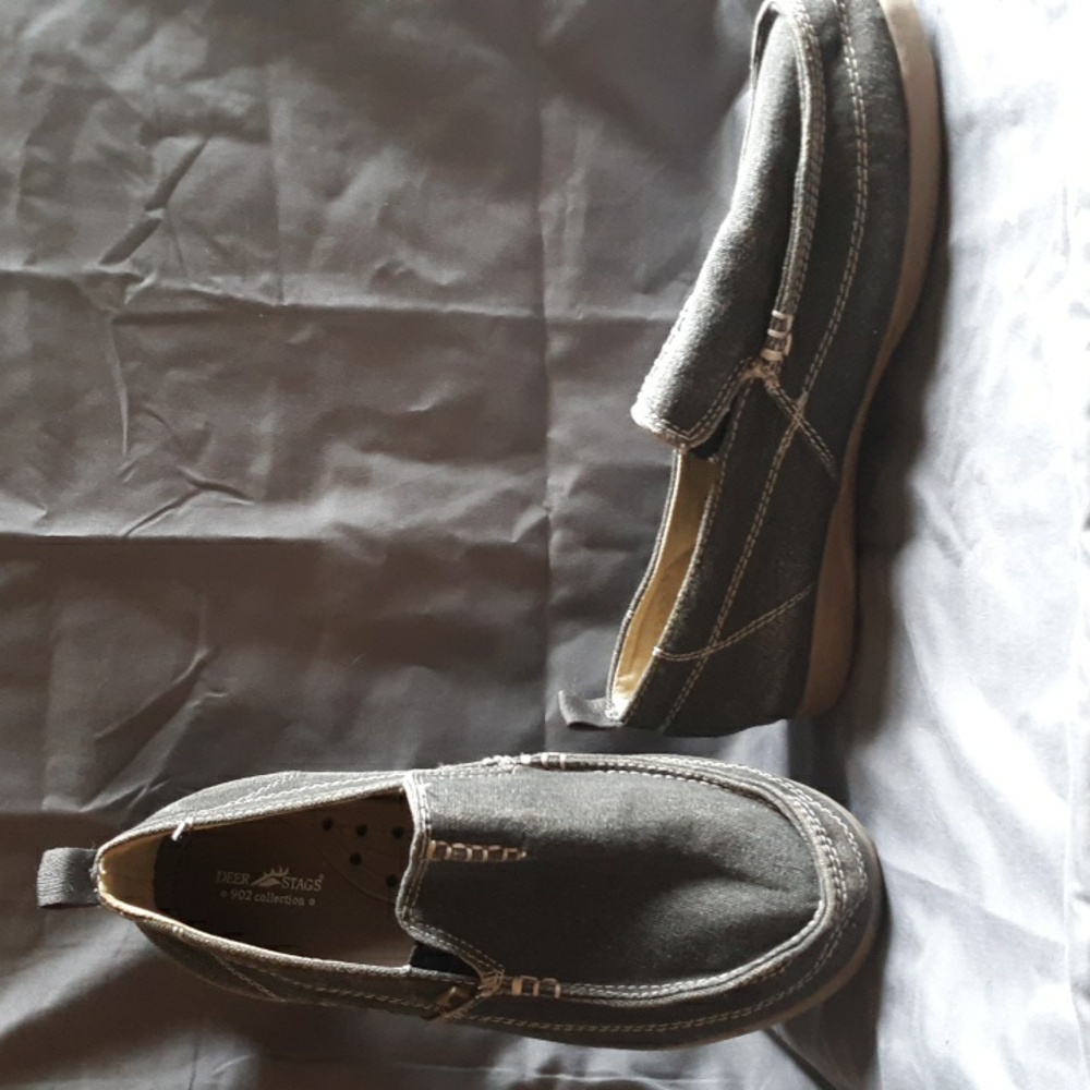 Deer Stags sz 9M men's slip on gray shoes